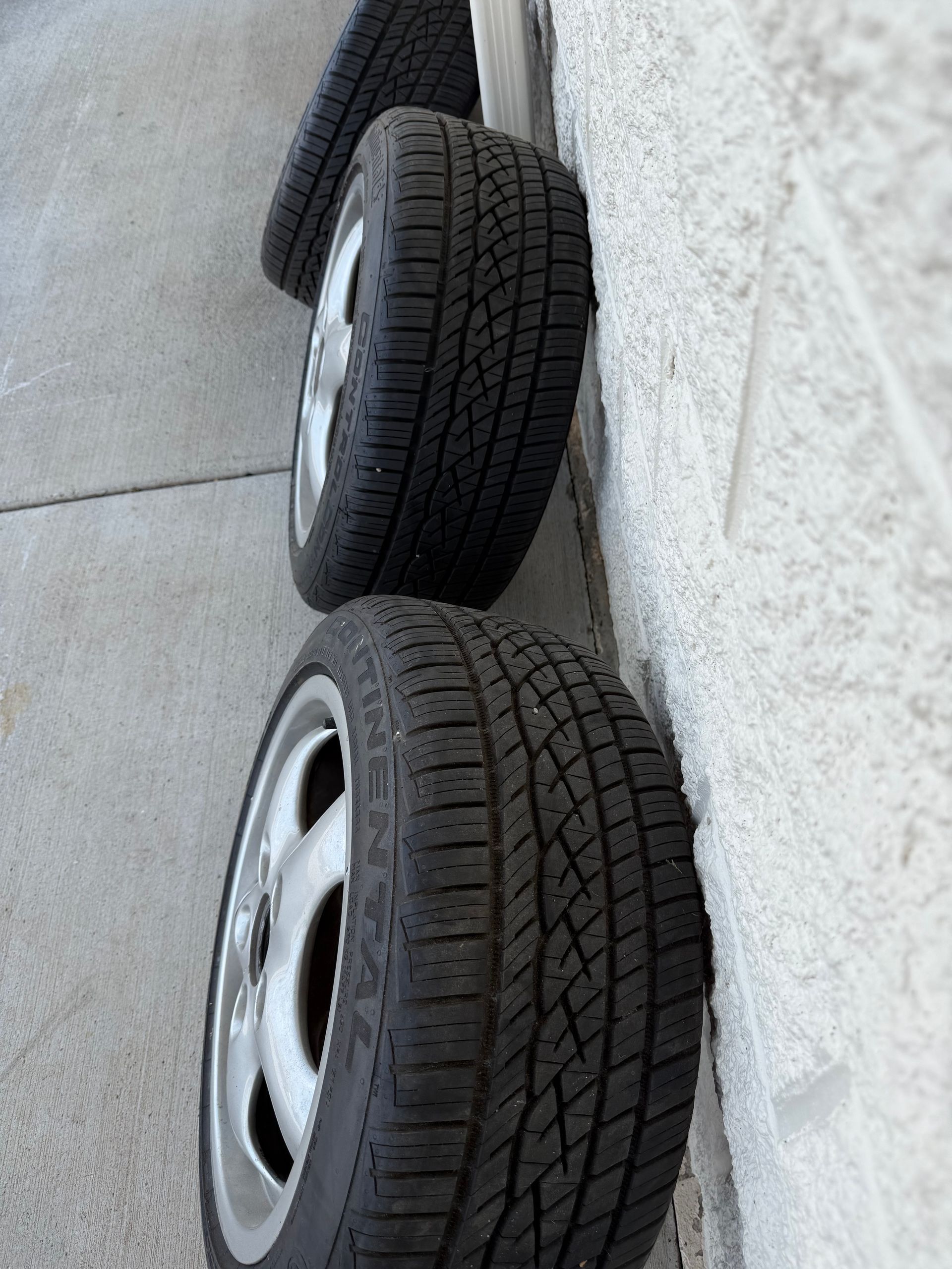 1991 Porsche 911 Carrera 2 Stacked Tire And Wheel Set View | Eurotech Knoxville