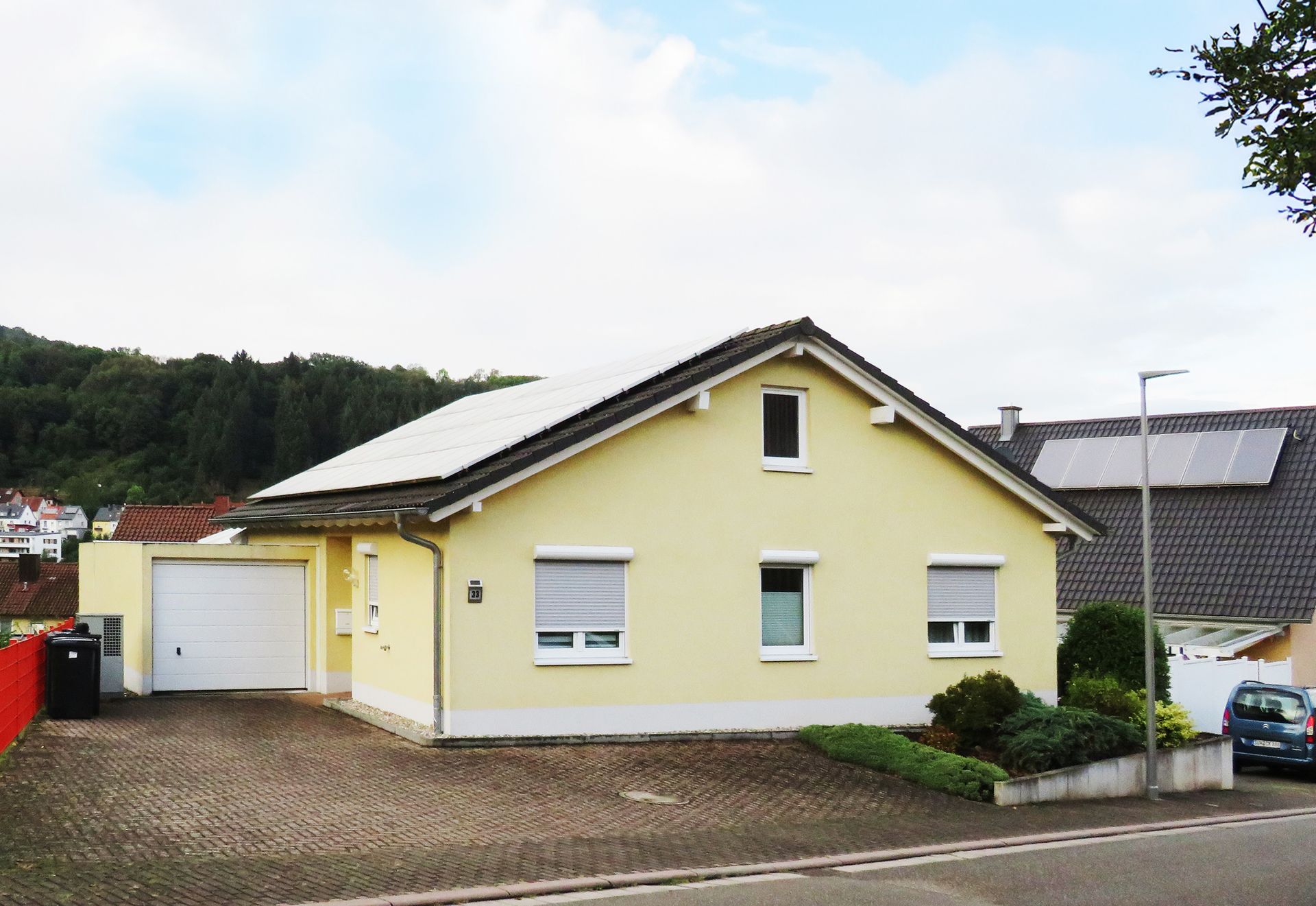 Ein Foto des Elternhauses vor der Baumaßnahmen.