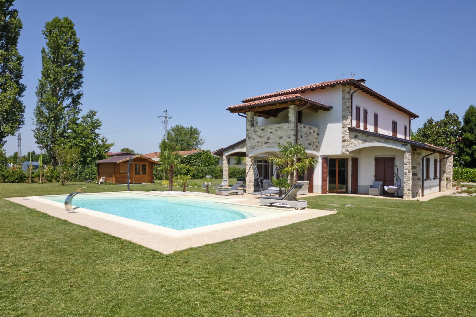 costruzione villa con piscina 2