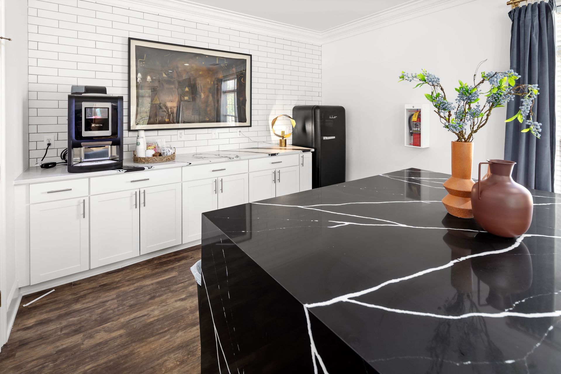 Resident Lounge and Coffee Bar | The Bellamy