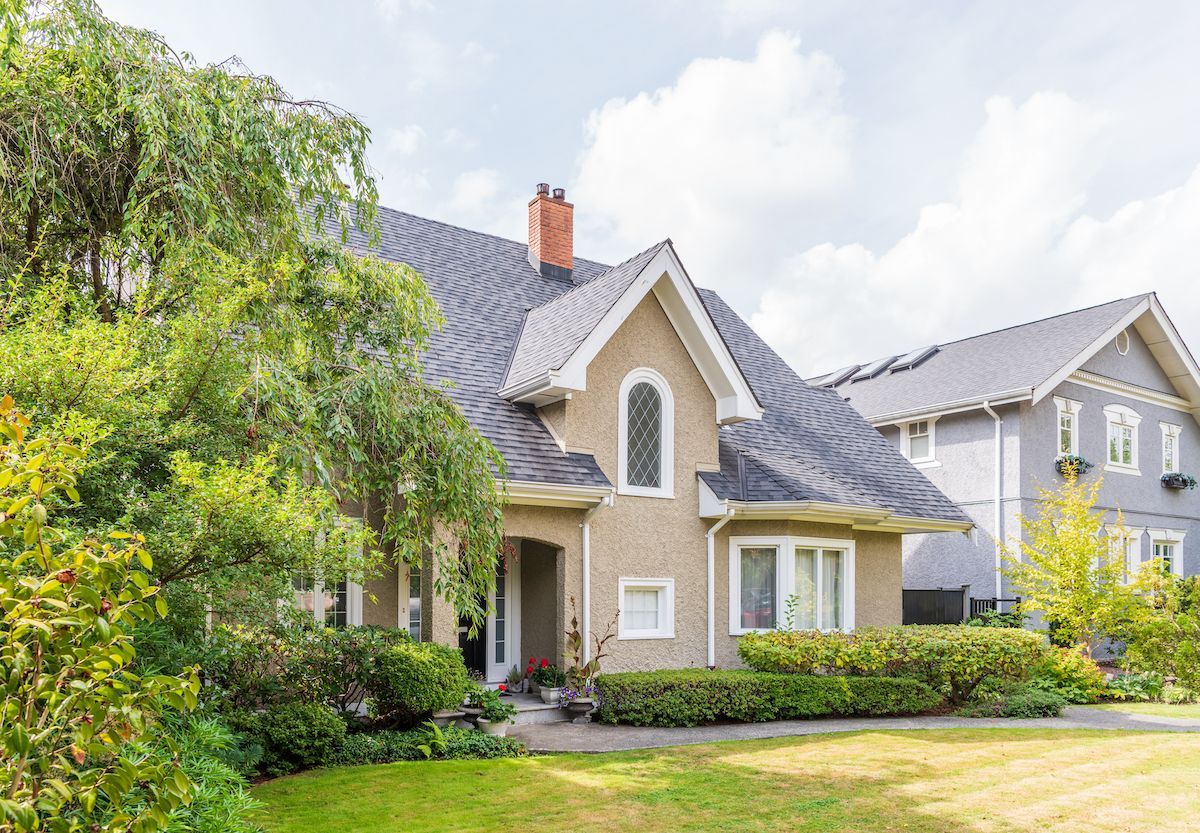 How Long Do You Wait Before Selling a Mid-MO Home? Call Adams Realty for Help. 