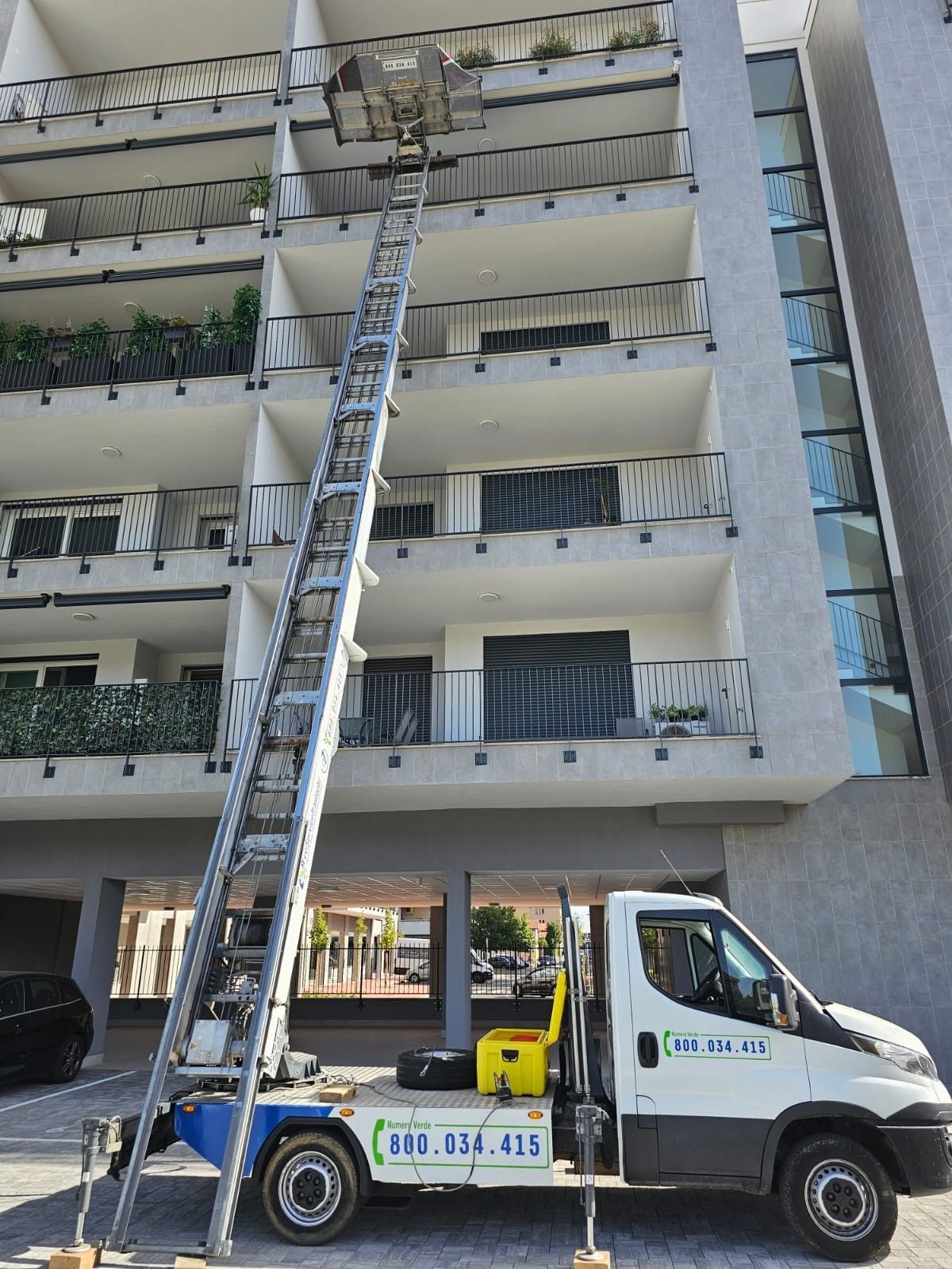 camion con autoscala