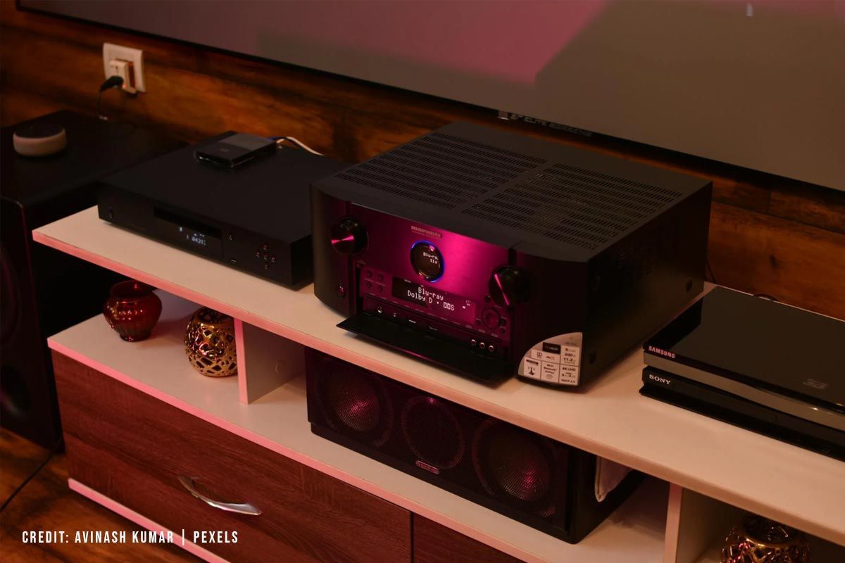 A Beginner’s Guide to Putting Together a Premium Home Theatre System