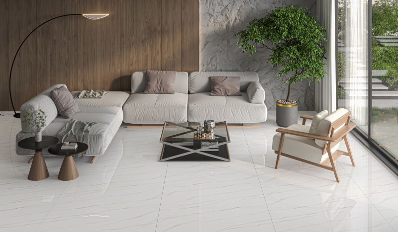 Azulejo blanco con vetas doradas.