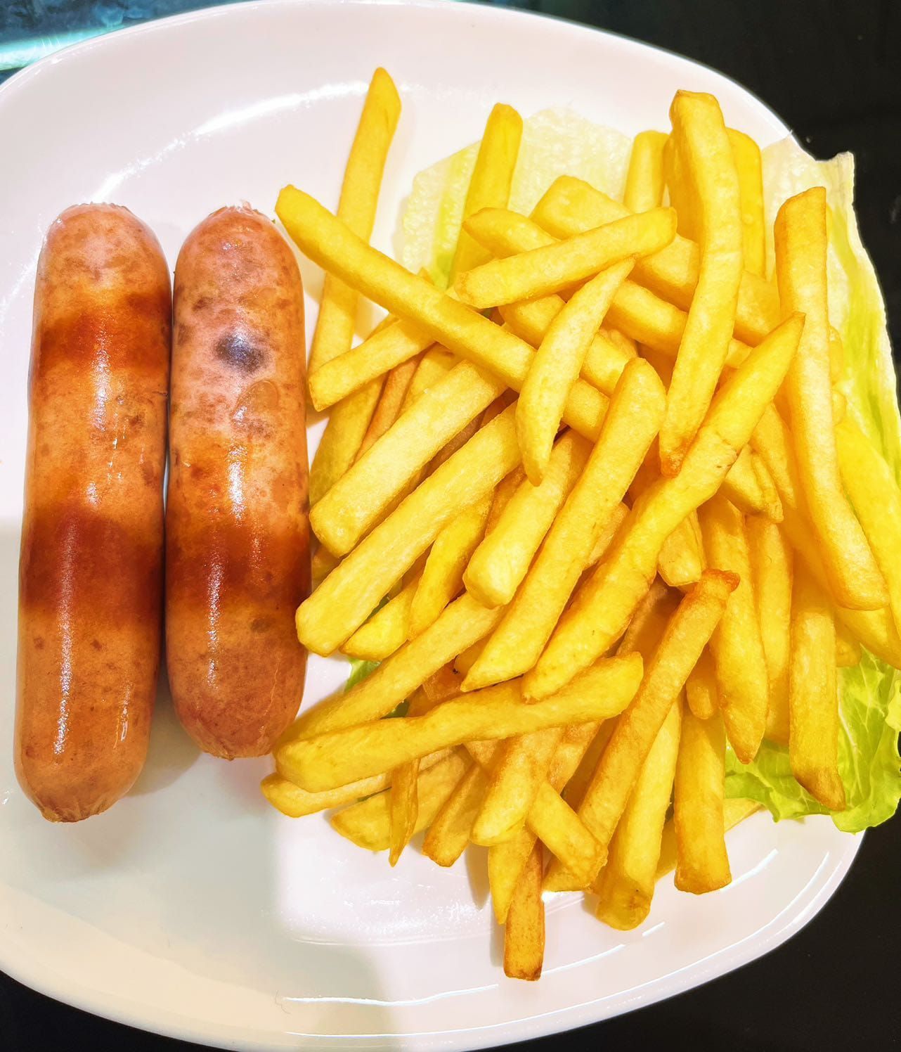 salsiccia e patatine fritte