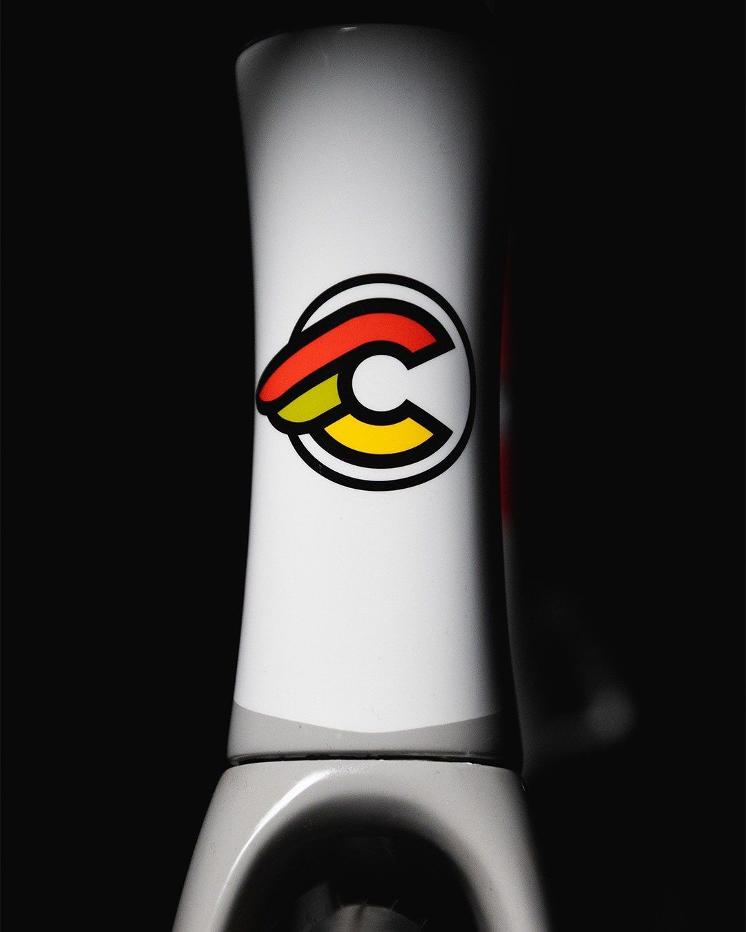 Aeroscoop Coral White Frameset velo fixers