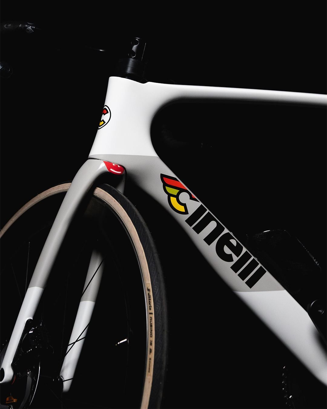Aeroscoop Coral White Frameset velo fixers