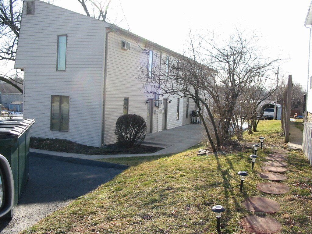 303 Fulton St. Townhouse Exterior of Building Photo #3