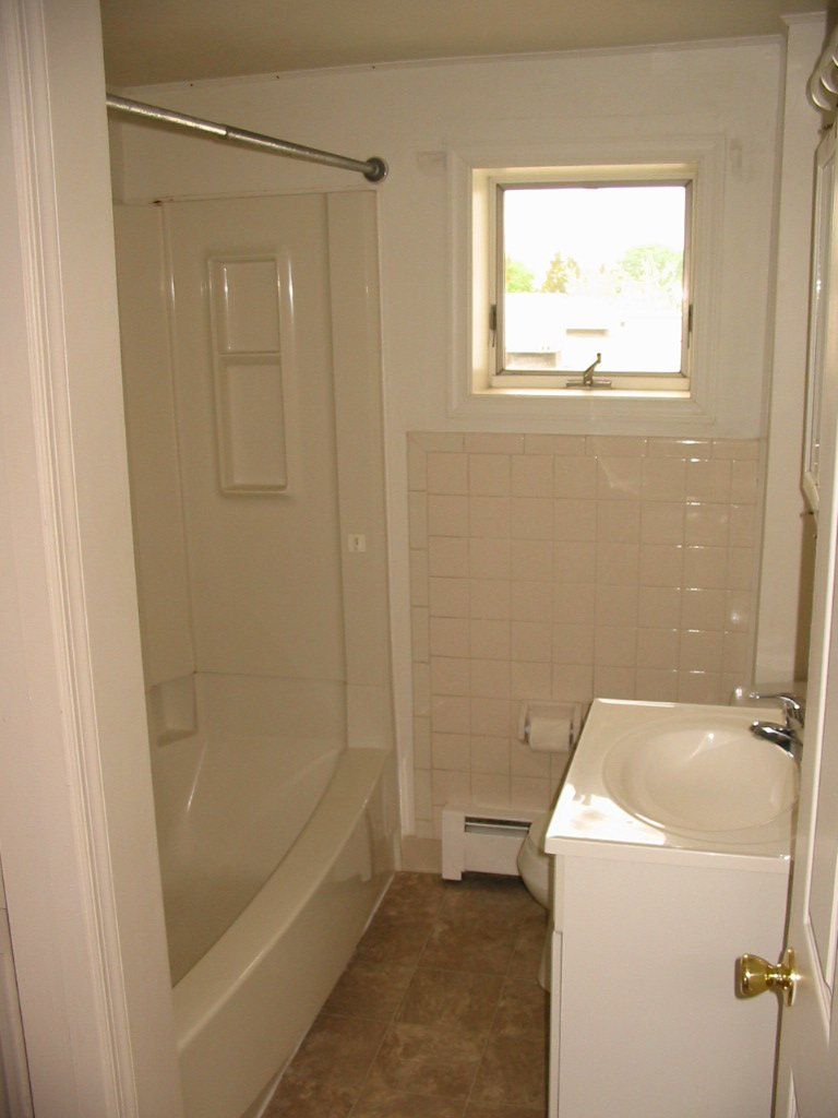 231 E Main-St Shiremanstown Apt 5 Bathroom