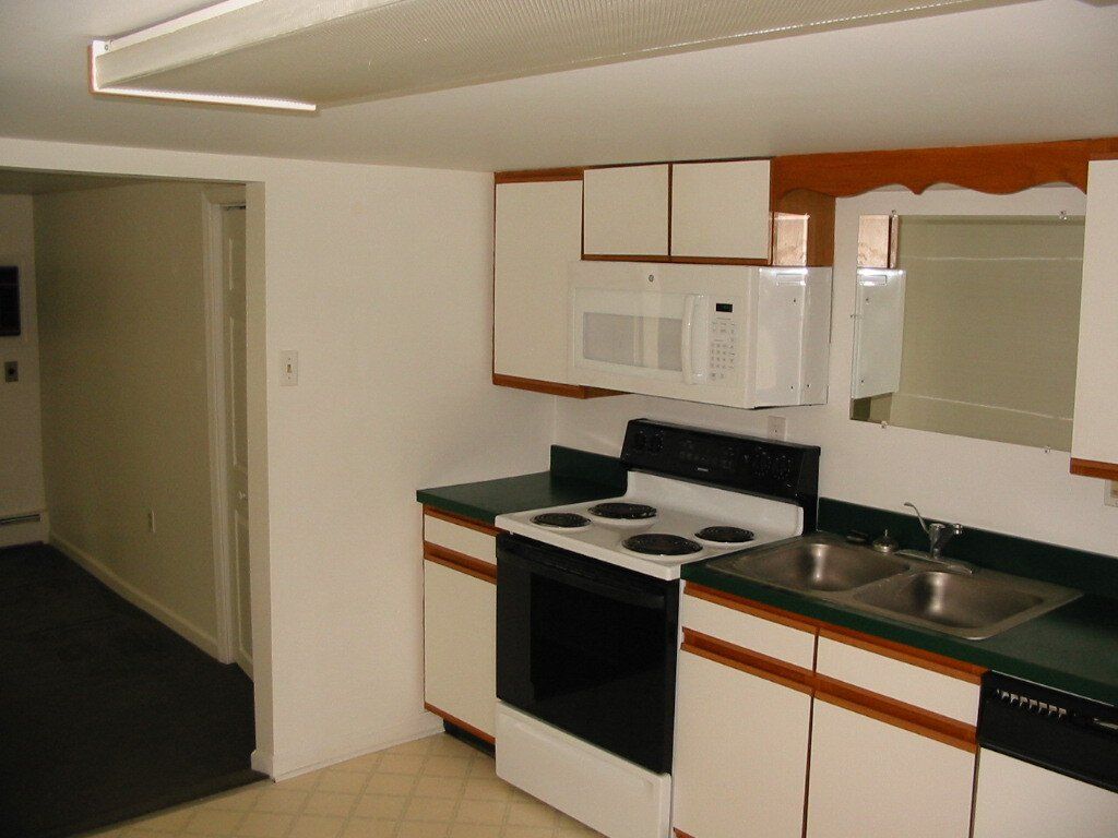 231 E Main-St Shiremanstown Apt 5 Kitchen Photo 2