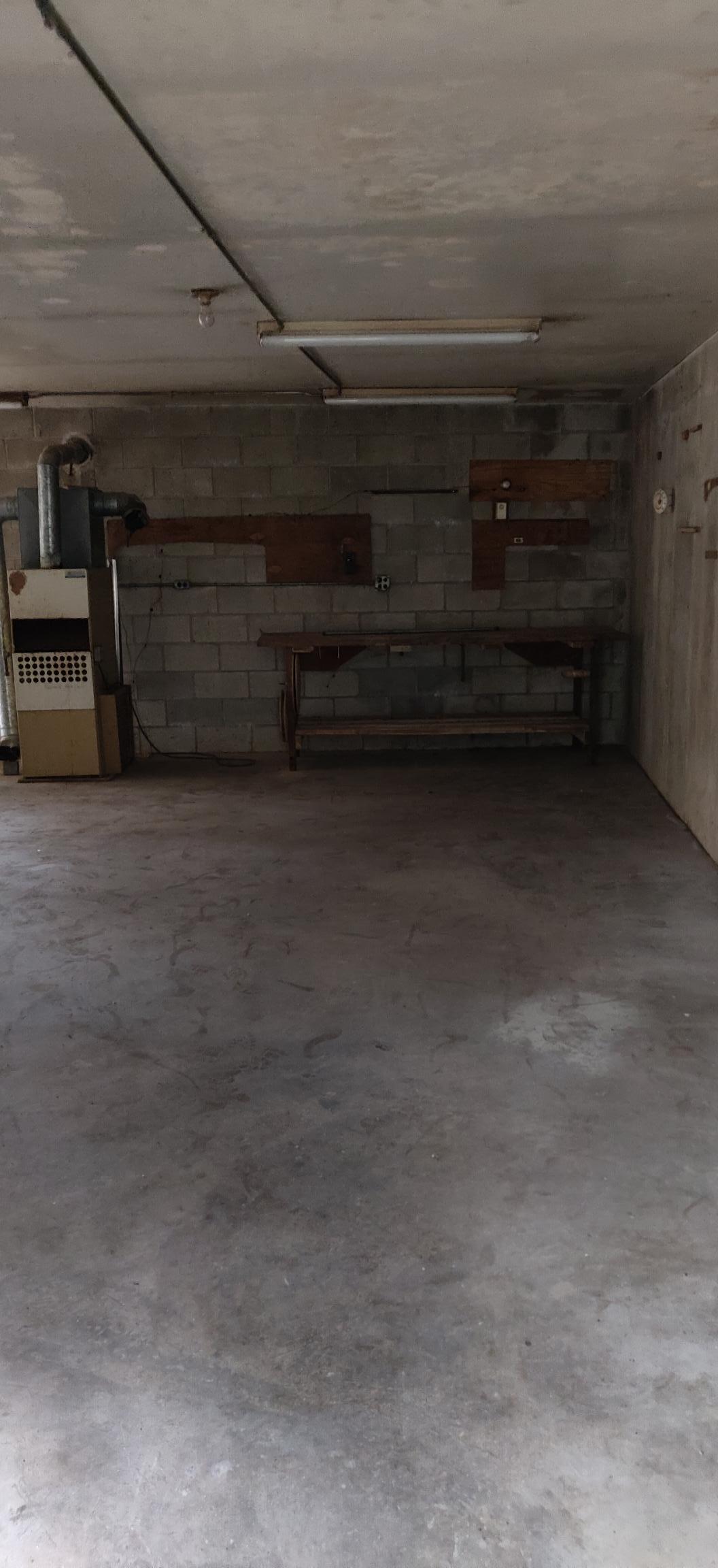 Dauphin Shoppette Workshop / Store Room Interior Photo #2 for Lease