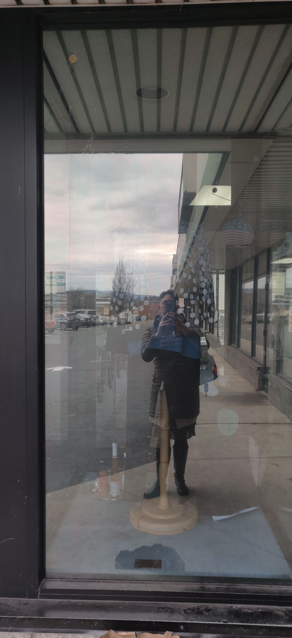 South Port Center / Marketing Show Window Photo #4 for Lease