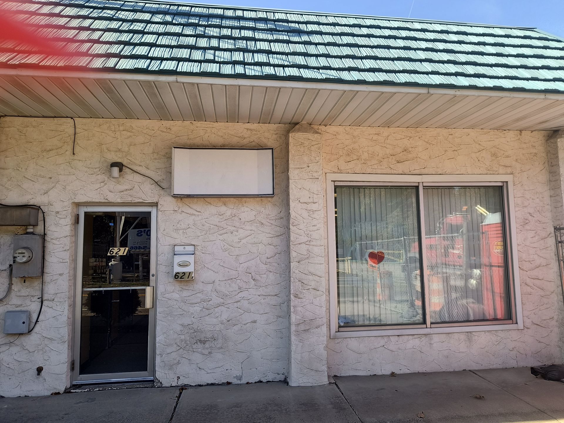 Exterior View of Millersburg Commercial Space for Lease