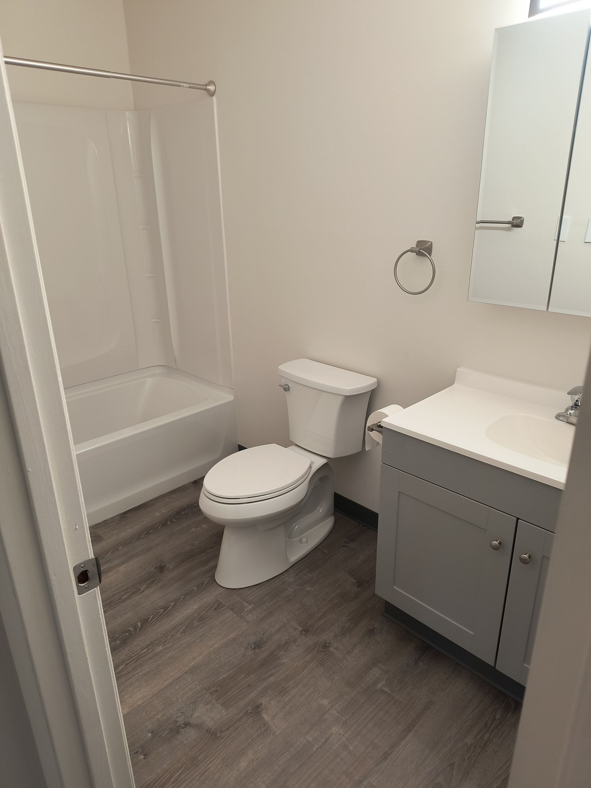 235 E Main-St Shiremanstown Apt 6 Bathroom Photo #1