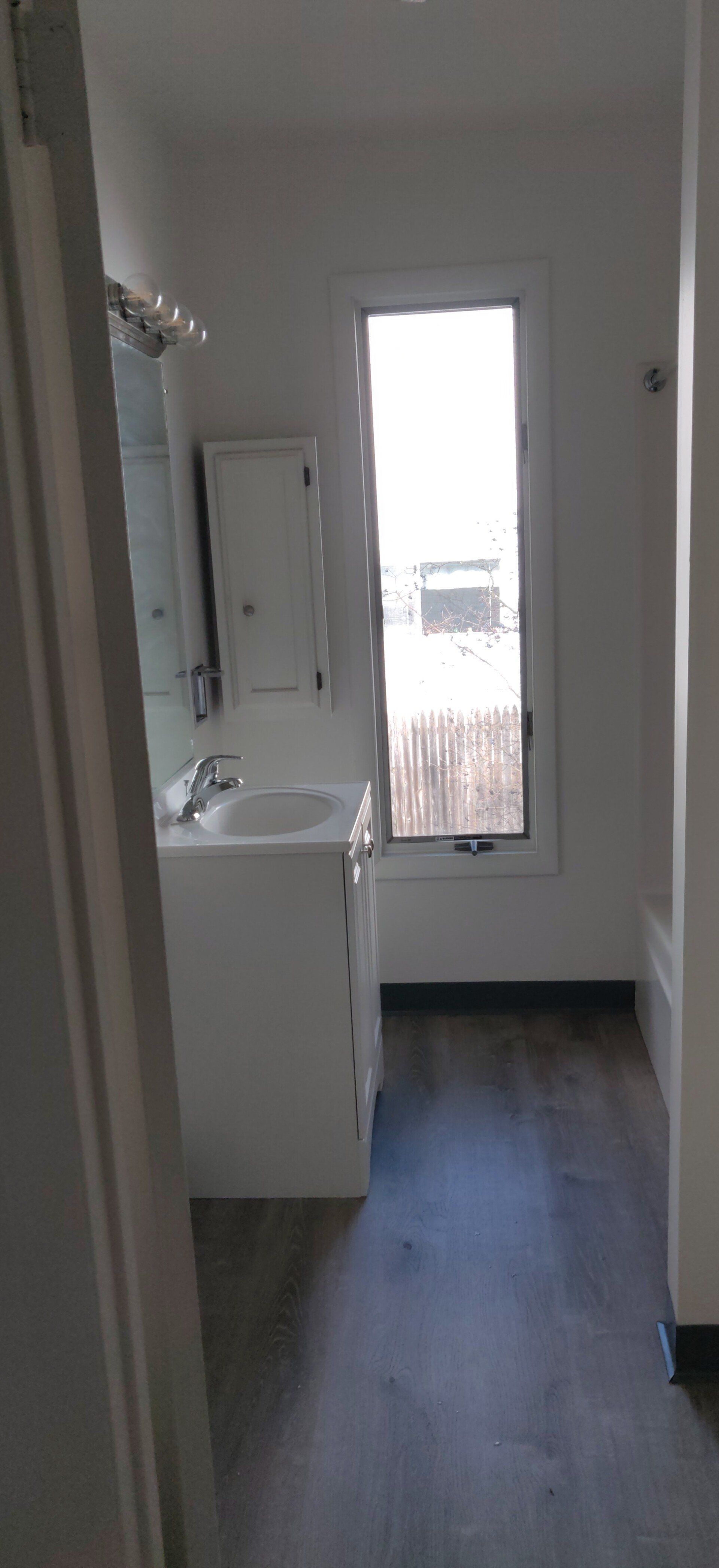 303 Fulton St. Townhouse Bathroom Photo #1