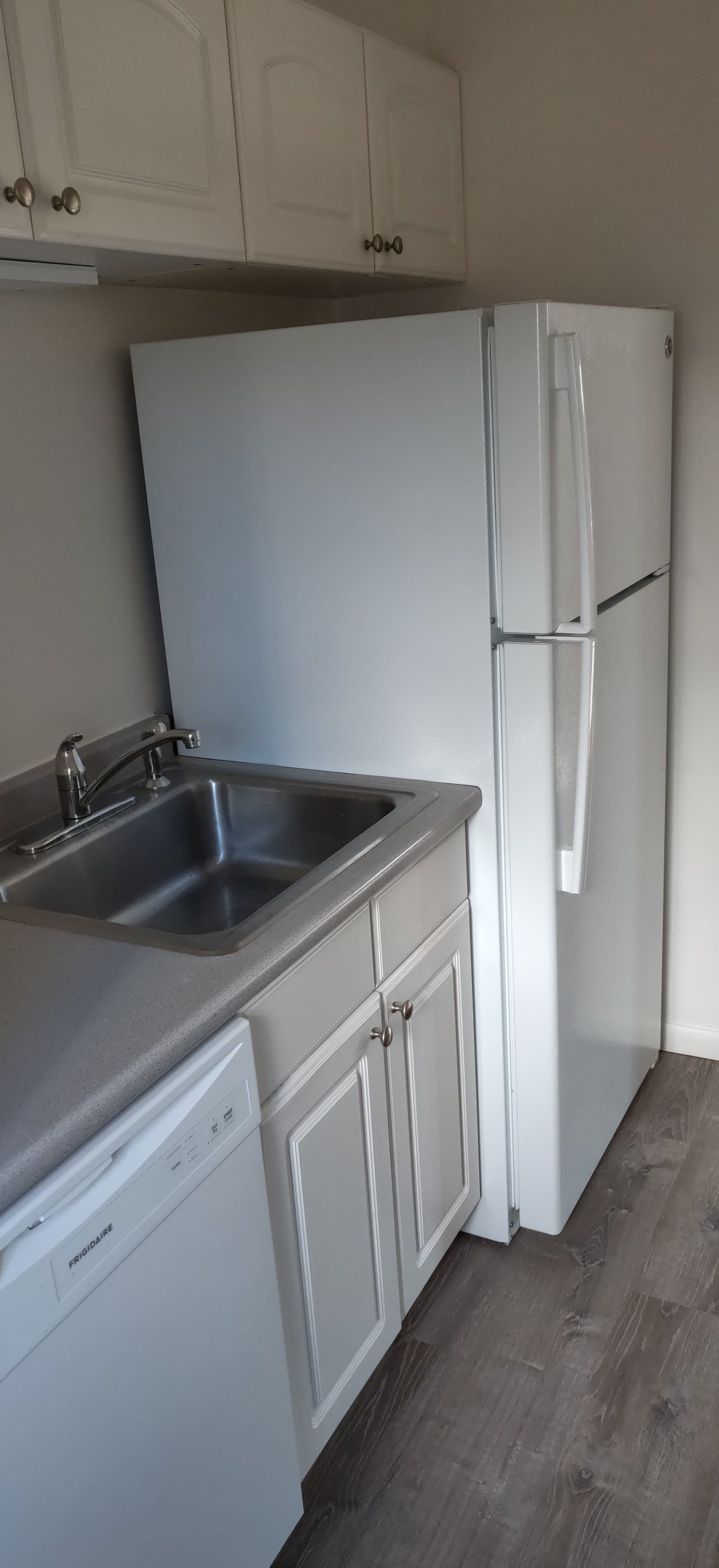 303 Fulton St. Townhouse Kitchen Photo #6