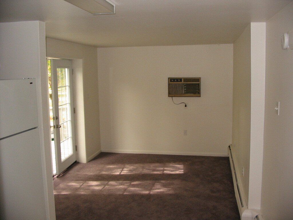 112 Prowell Dr. Apt 2 Camp Hill Apartment Living Room Photo