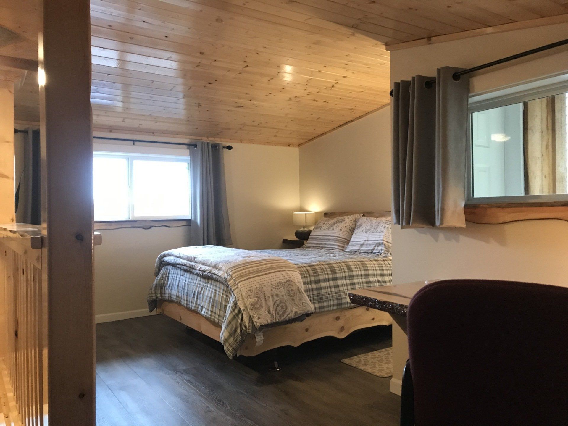 Live Edge Queen bed upstairs