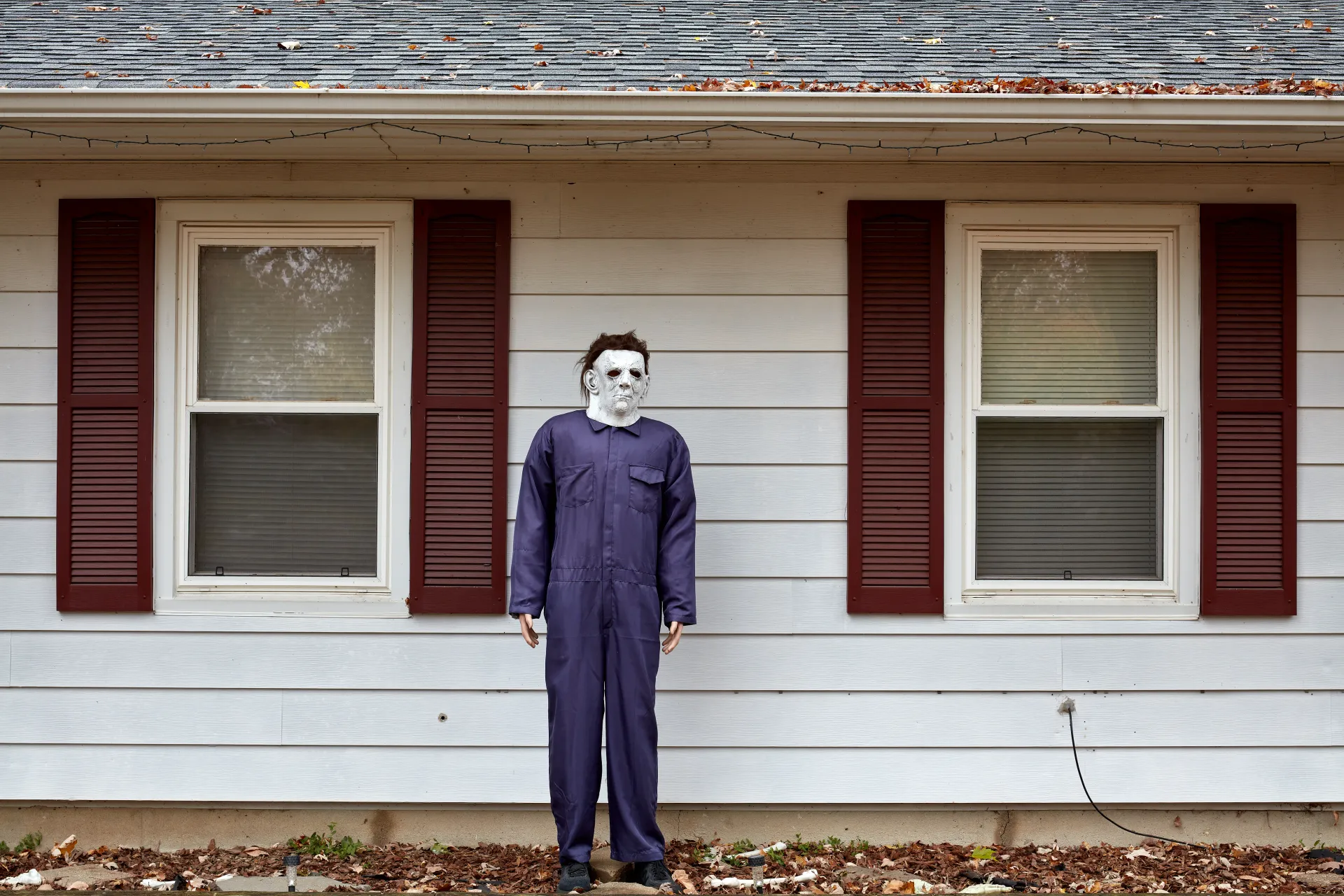 Michael Myers. A 1950’s suburban home in a cul-de-sac on Halloween. Streamwood, Illinois 2022 - Robert Swiderski