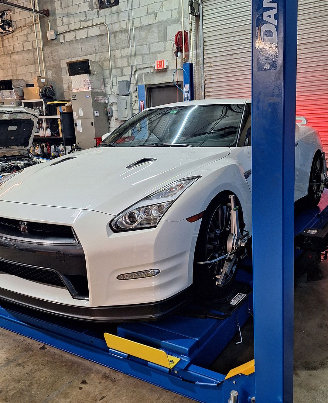 Auto Repair Shop Gallery Image | Temis Motorsports