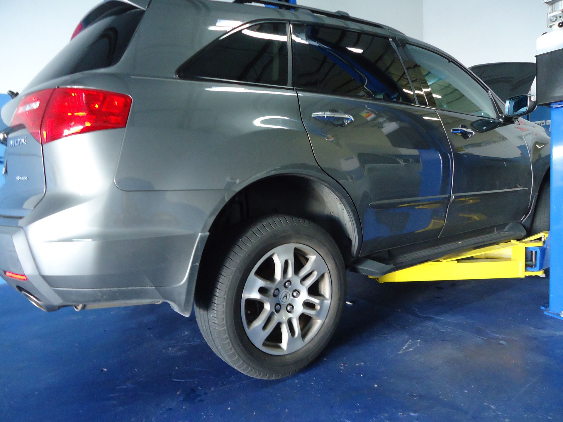 Auto Repair Shop Gallery Image | Temis Motorsports