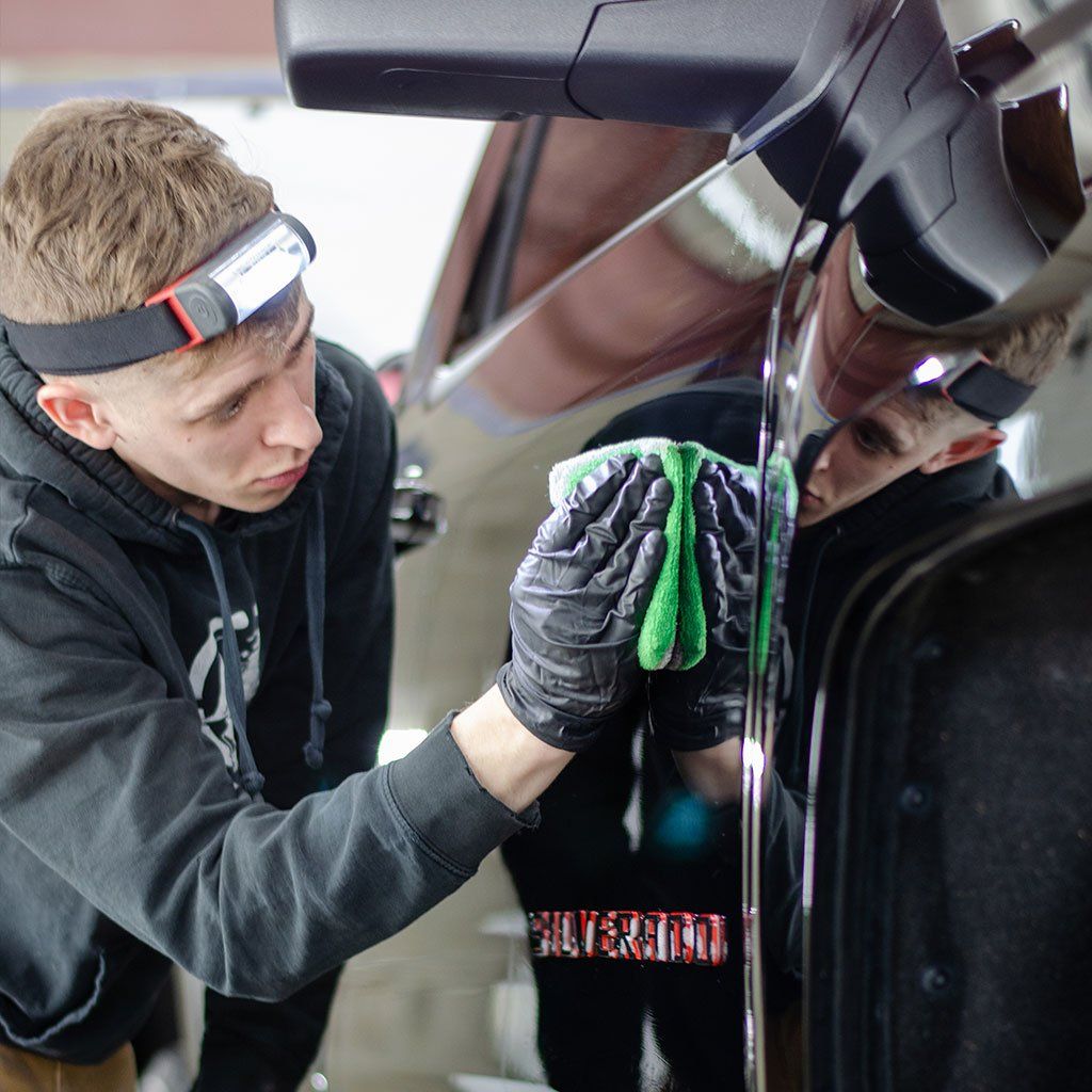 Hydrophobic vs Hydrophilic Science Behind Wax and Ceramic Coating