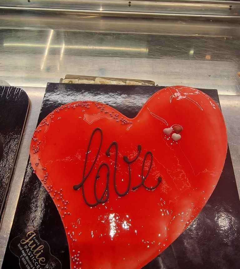 torta a forma di cuore