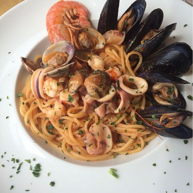 spaghetti con frutti di mare
