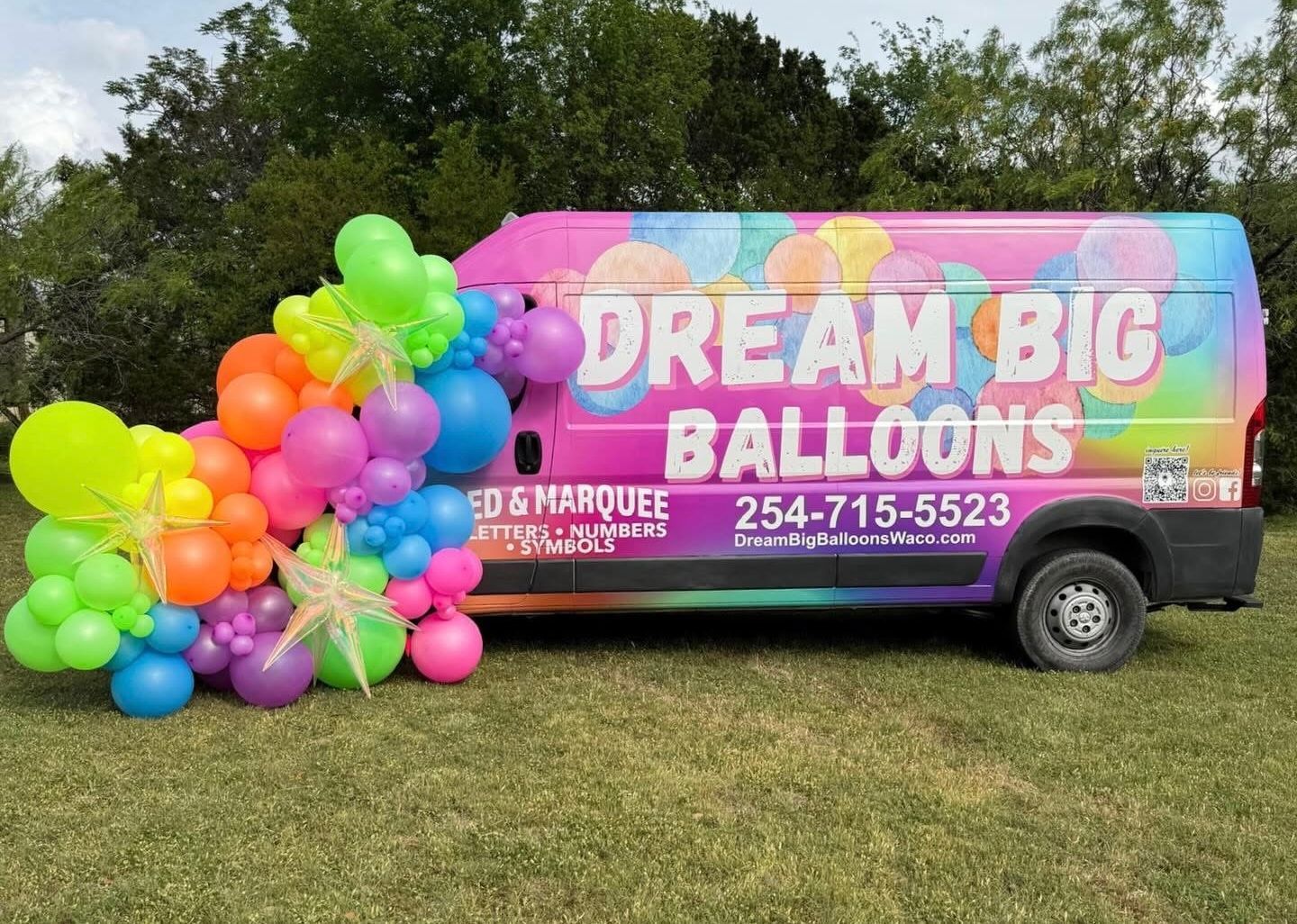 pink balloon van waco texas dream big balloons arch garland