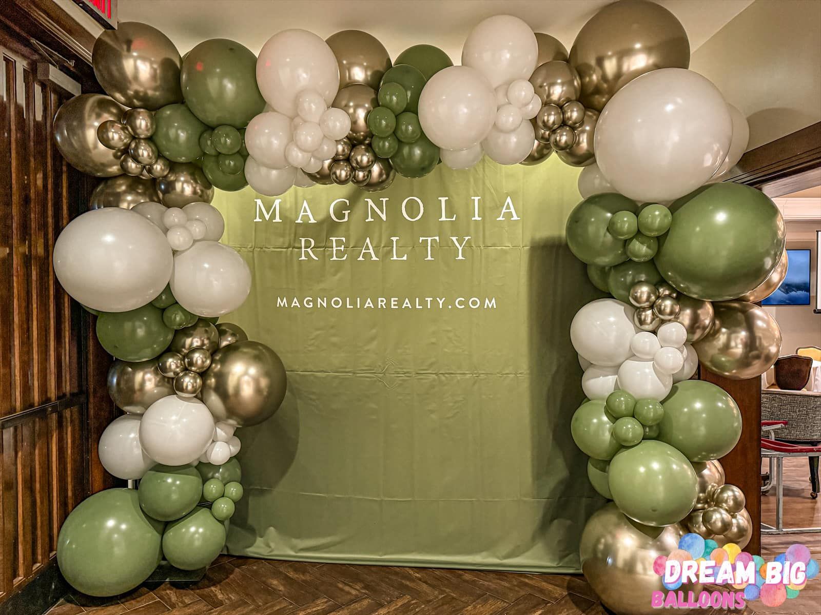 magnolia waco balloon arch garland