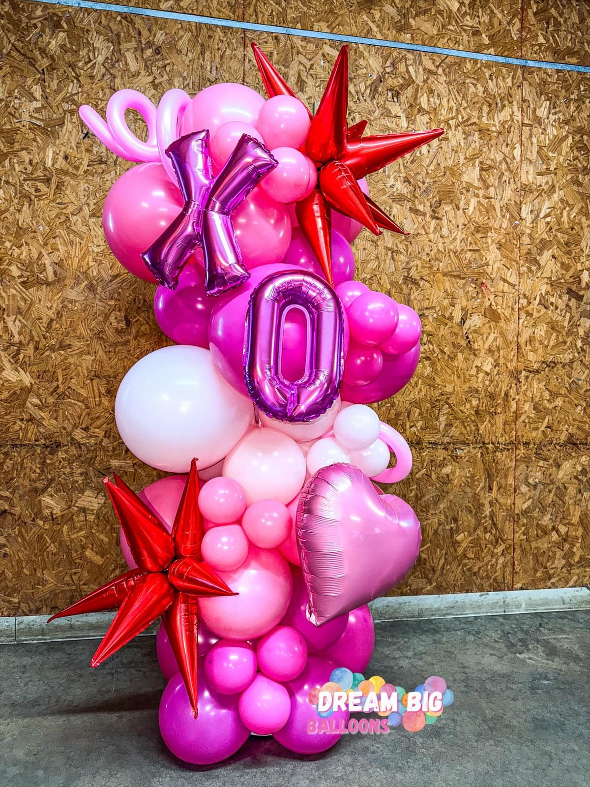 valentines day column balloon decor