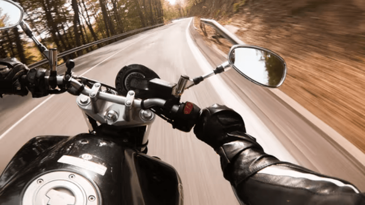 Saiba se vale a pena pagar o seguro de moto?