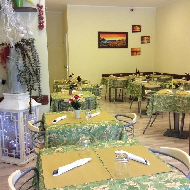 tavoli apparecchiati