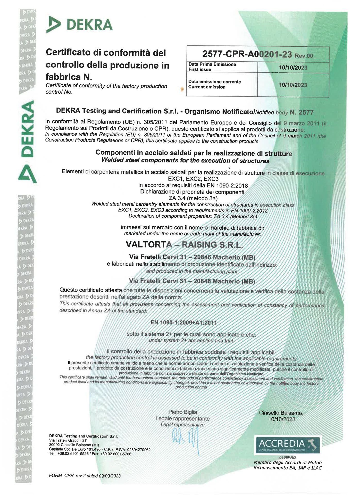 Certificato di conformità DEKRA. Documento verde e bianco con testo, loghi e firma.