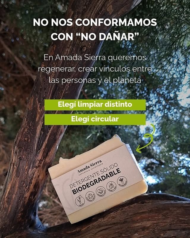 Pastilla de jabón en la rama de un árbol con el texto: «No nos conformamos con 'no hacer daño