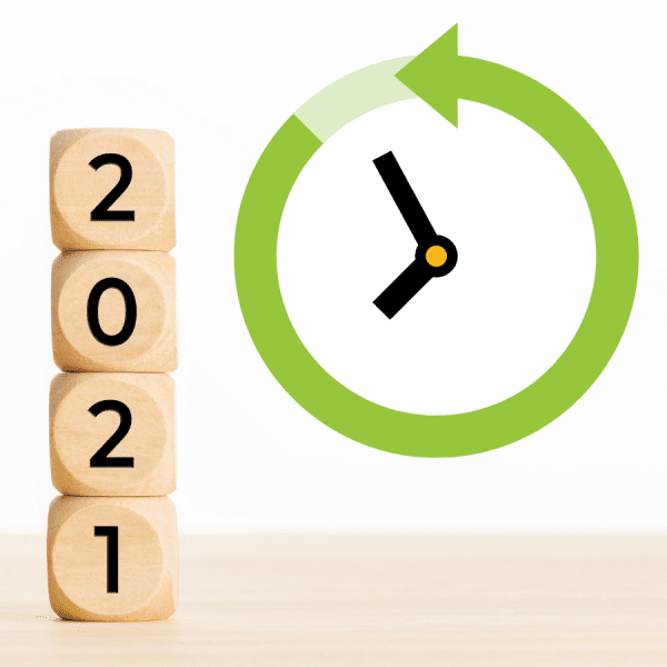 A stack of wooden cubes with the year 2021 on them