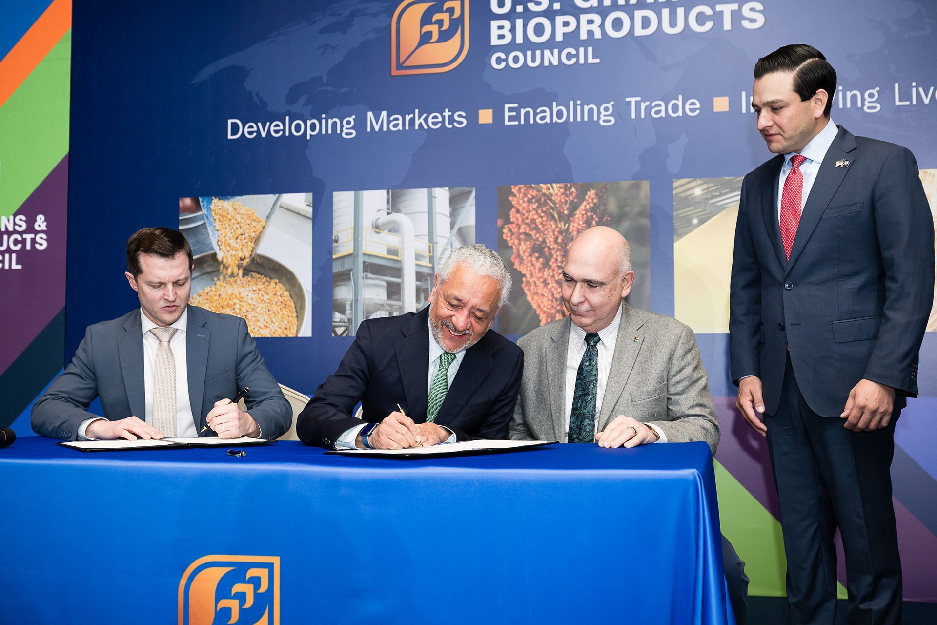 USGBC CEO, Ryan LeGrand,  Panama Canal Administrator, Dr. Ricaurte Vasquez, USGBC Chairman, Mark Wilson, and U.S. Ambassador to the Republic of Panama Kevin Marino Cabrera