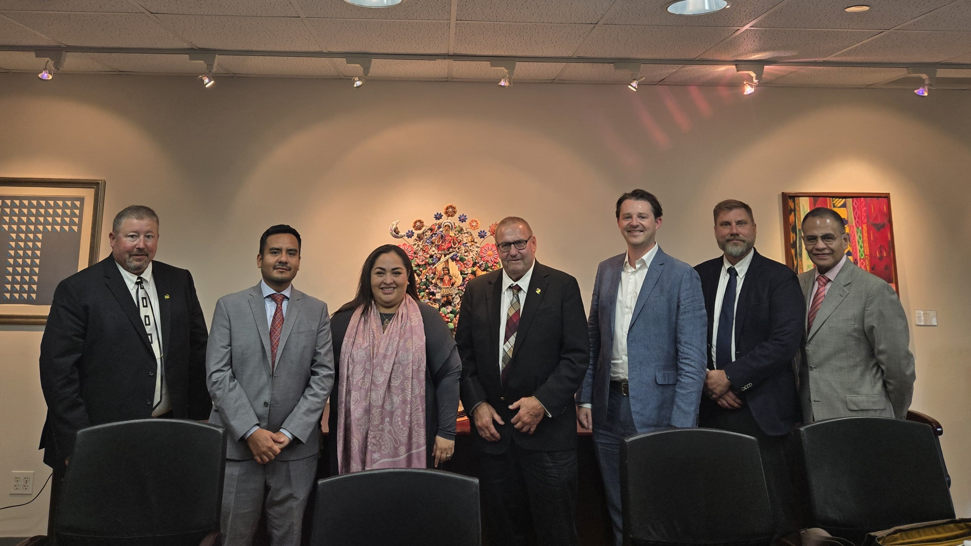 Dan Parker, Gabriel Mendoza: Consul for Economic and Cultural Affairs, Ambassador Reyna Torres: Cons