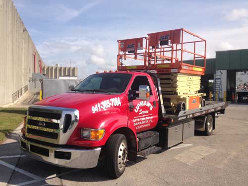 Light Towing - Roadside assistance in Sarasota, FL