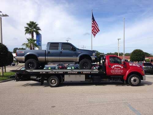 Towing a pickup car - Roadside assistance in Sarasota, FL