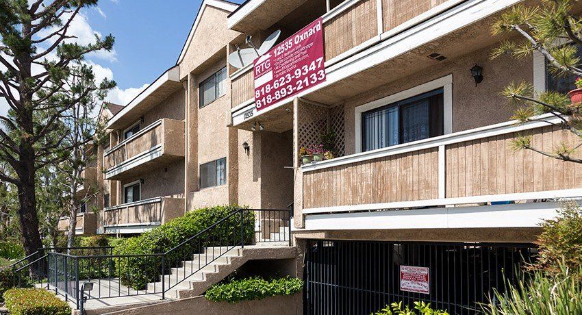 12535 Oxnard front