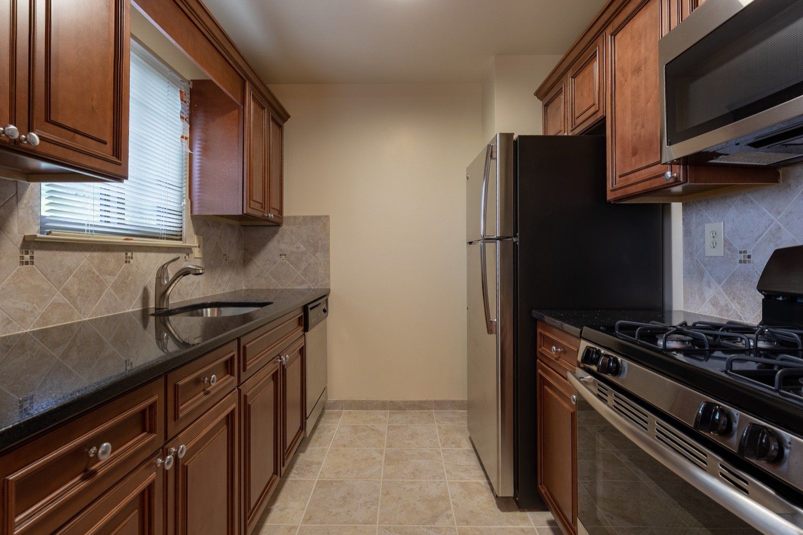Rustic Ridge Apartments in Rockaway, NJ | Apartments in Dover, NJ