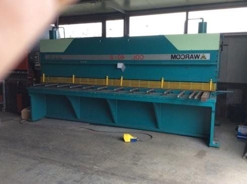 Macchinario per la lavorazione del vetro