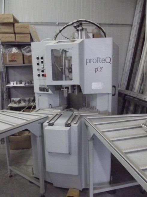 Macchinario per la lavorazione delle porte