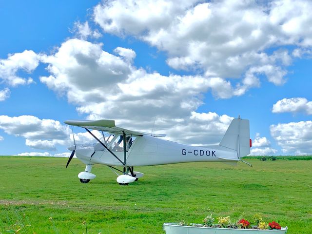 Ikarus C42 ultralight aircraft at a grass airfield in the UK Stock Photo -  Alamy