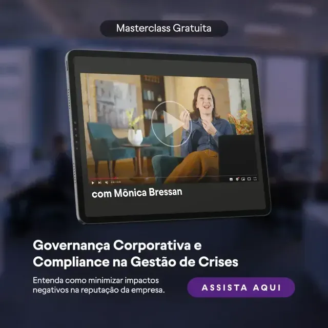 A tablet with a video on it that says governanca corporativa e compliance na gestão de crises