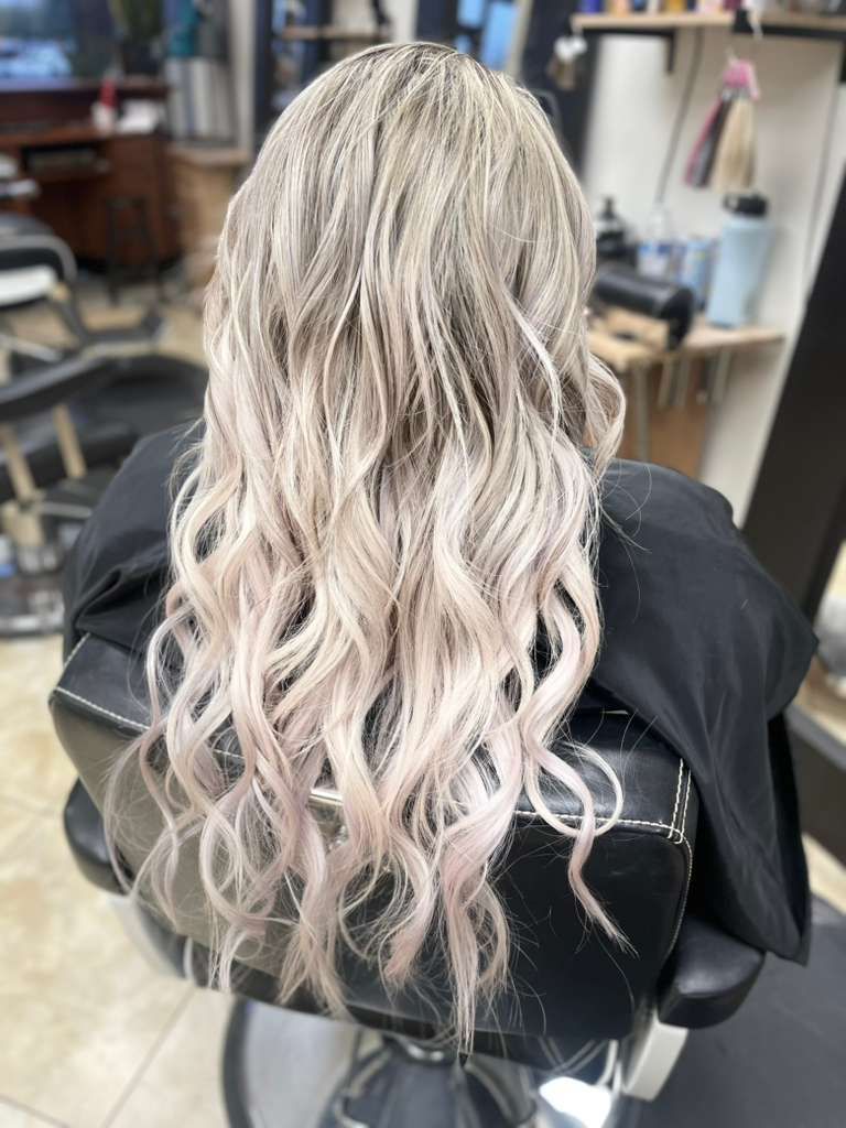 Women’s hairstyle by Anelle