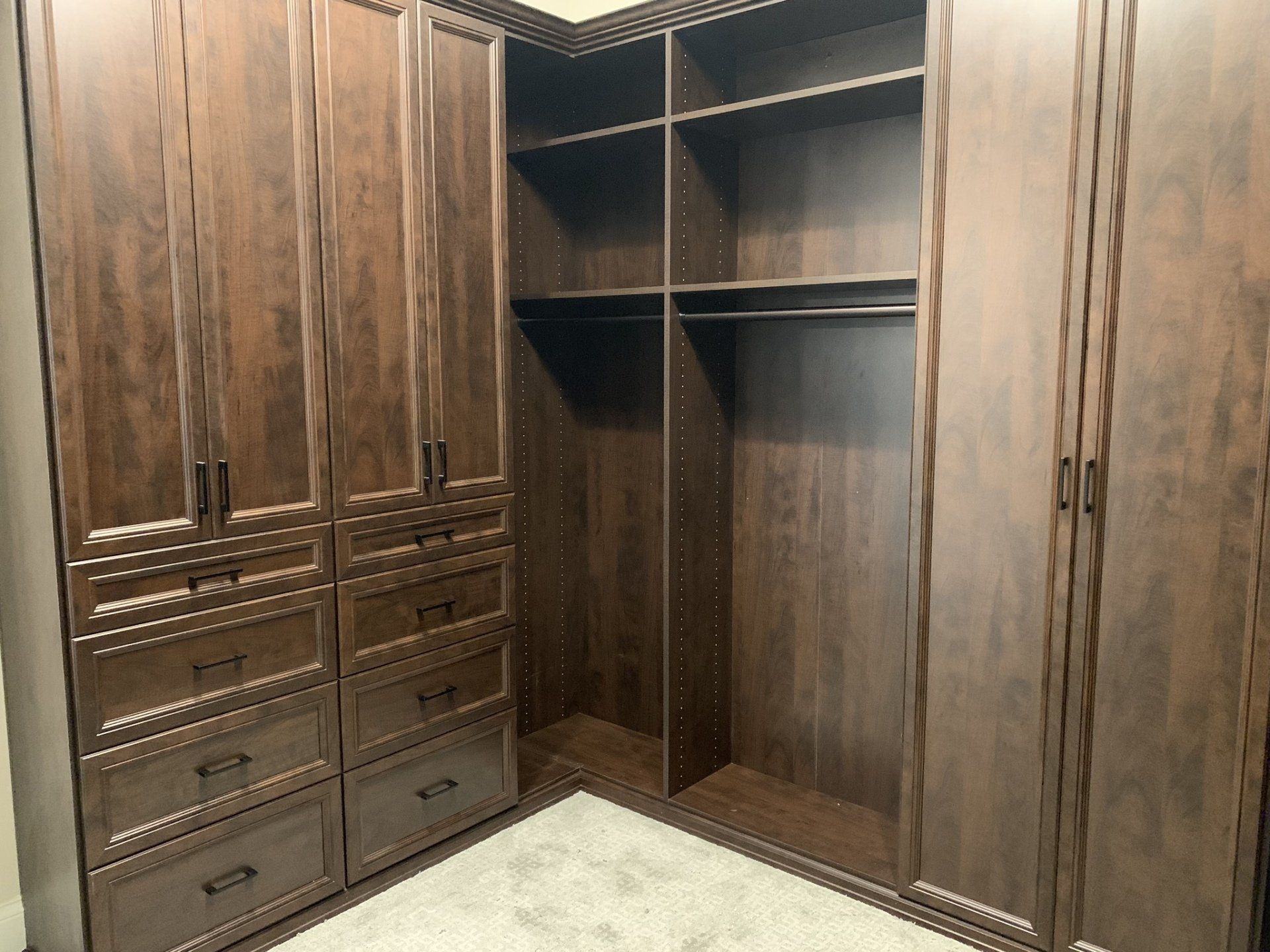 Custom Walk In Closet System