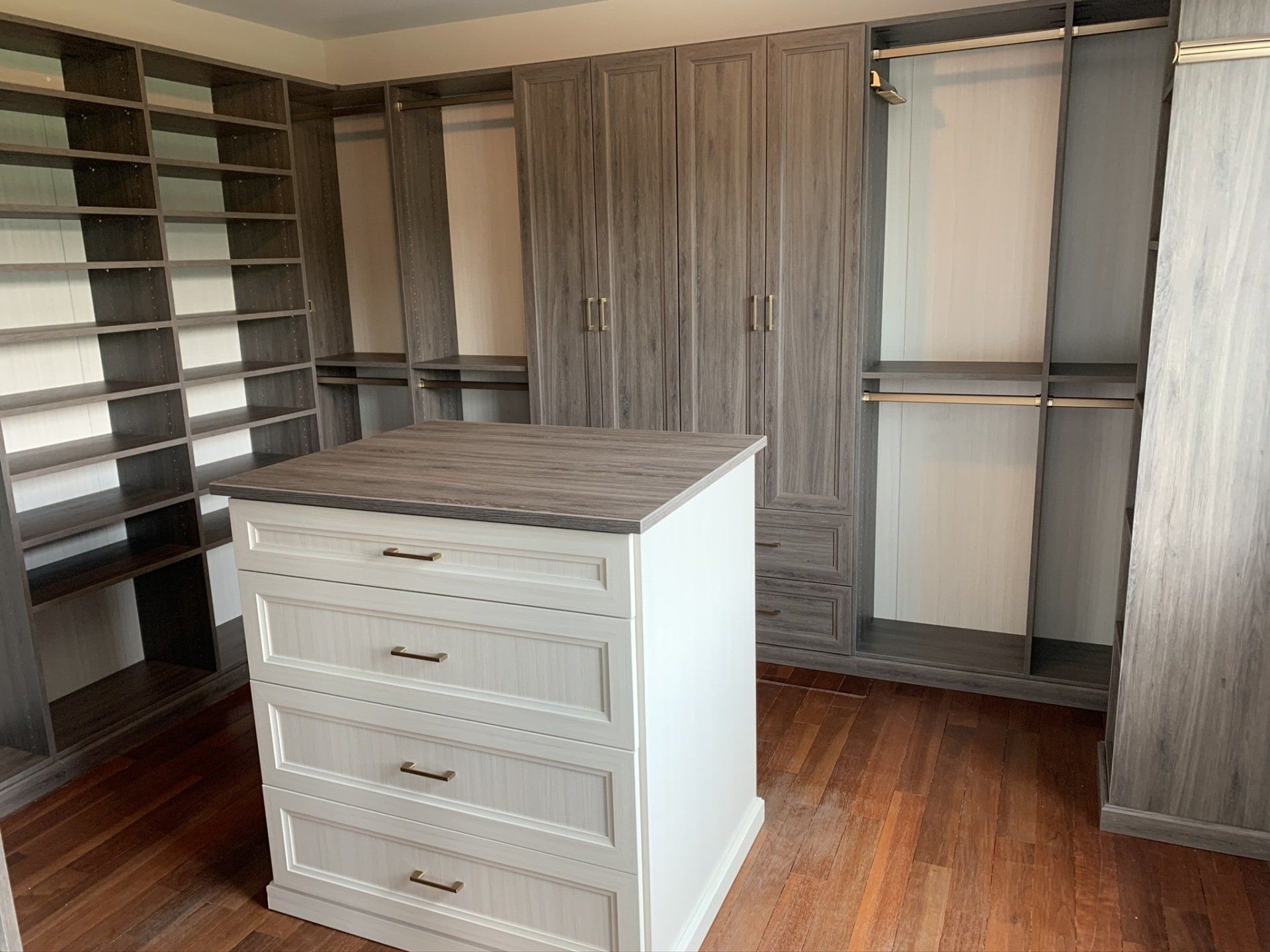 Custom Walk In Closet System