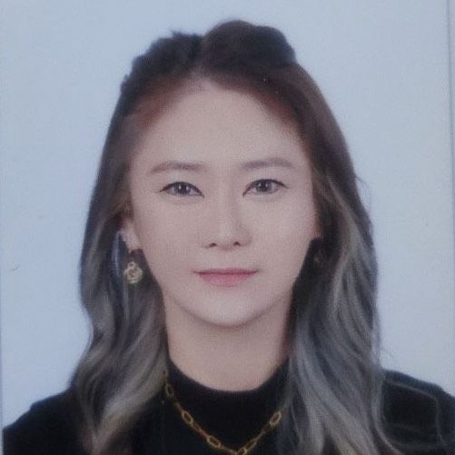 Yeon Mi Hong- Assistant Accountant
